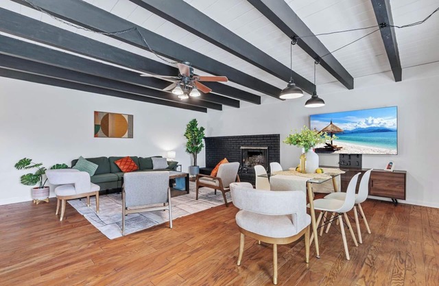 Outstanding Home for Family Close to Disneyland