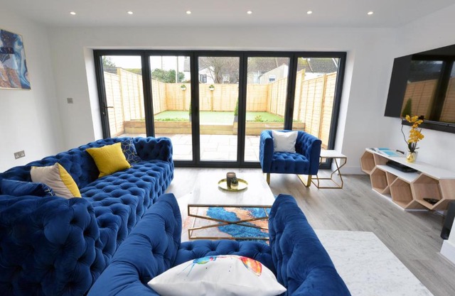 Outstanding modernised 3/4 double bedroomed house