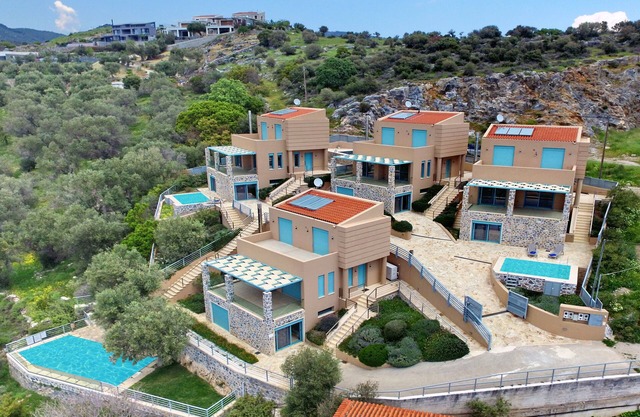Ouzo Panoramic Houses 2, with private pool