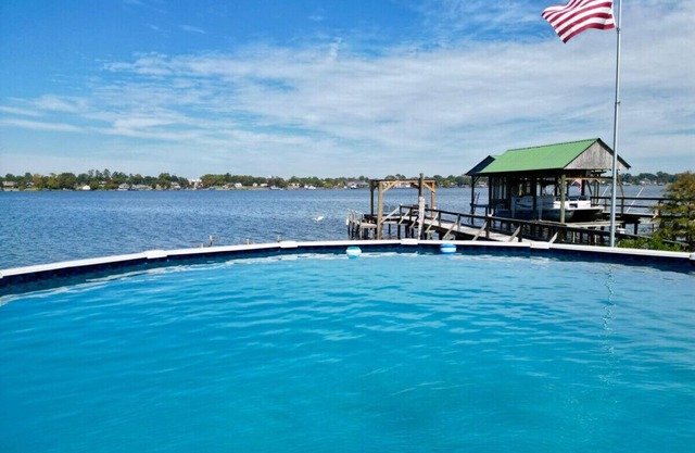 Oversized Newly Renovated Home with Pool and Private Pier! Sleeps 10!