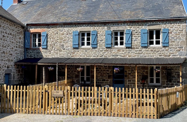 Owl Farmhouse: Charming 19th-Century French Farmhouse in a Tranquil Hamlet