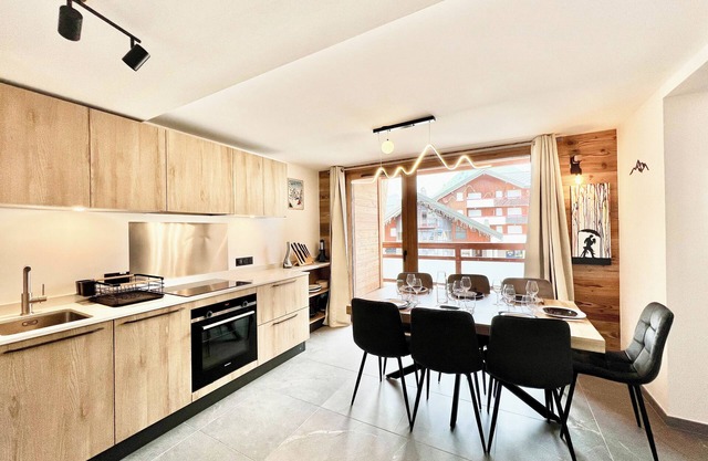 OXALIS 101 | Praz de Lys Center - New Apartment, 7 People - On the Slopes