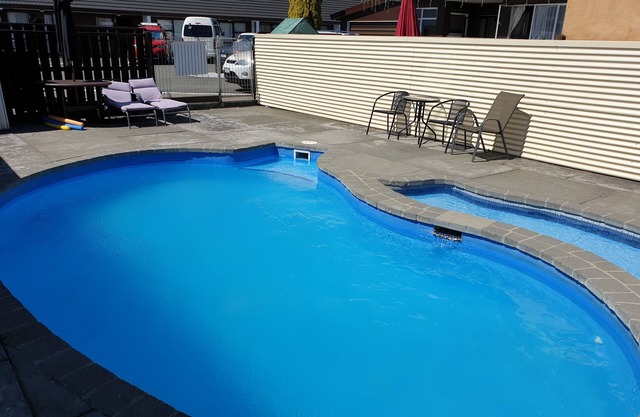 Oxford Court Motel