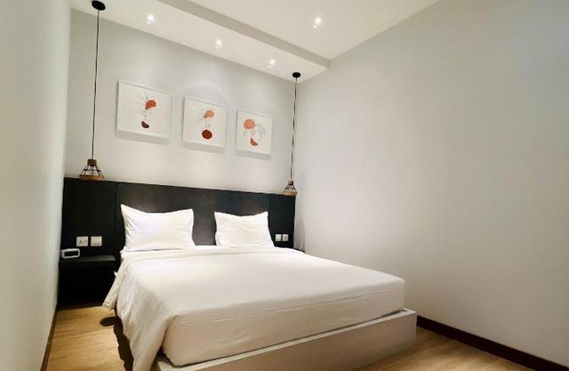 oxy suites 1-03 at Shop House Meisterstadt Pollux Habibie