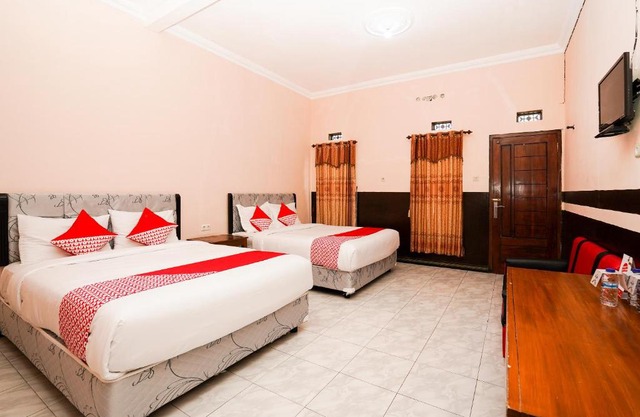 OYO 1048 Rahayu Bromo Hotel