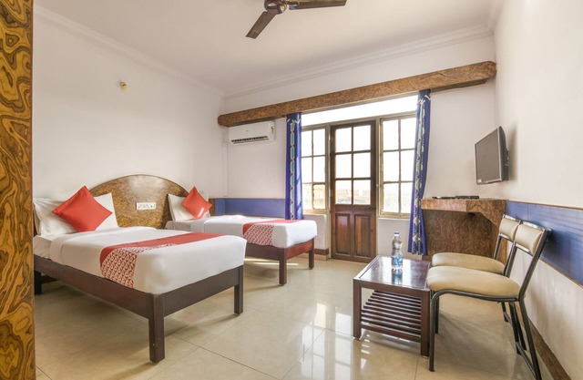 OYO 10885 Hotel Keerthana International