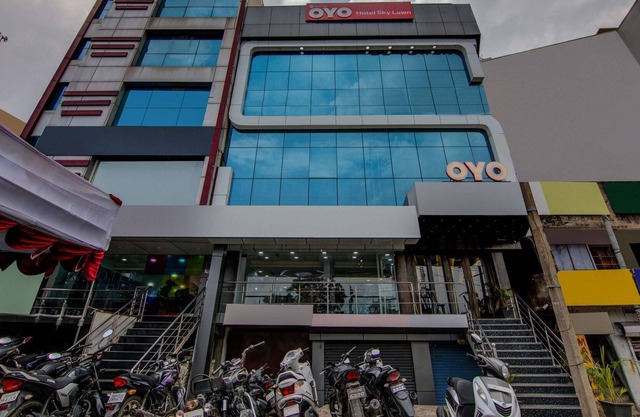 OYO 12736 Skylawn