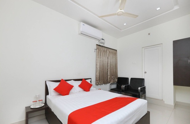 OYO 15601 Bhimas Residency