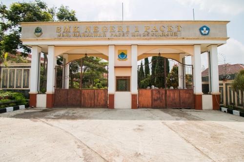 OYO 1667 Edotel Smkn 1 Pacet Syariah