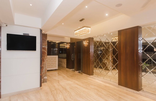 OYO 16718 Hotel Aditya Residency