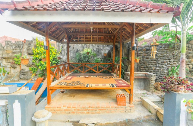 OYO 1721 A. Yani 95 Residence