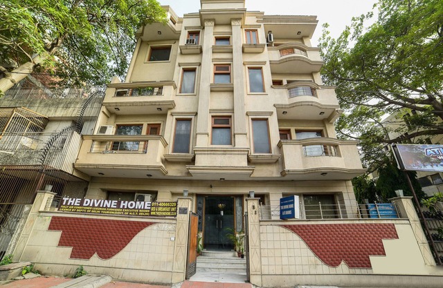 OYO 1768 Home Stay The Divine Home