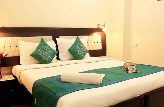 OYO 1846 Hotel Neeranand Regency