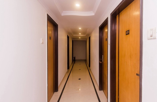 OYO 19028 Hotel Palm Star