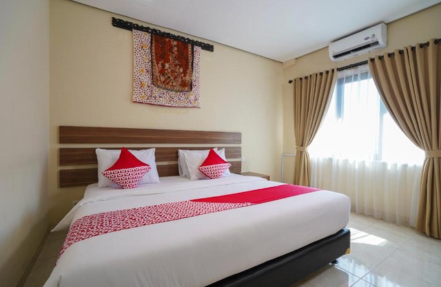 OYO 1992 China Town Hotel Bali