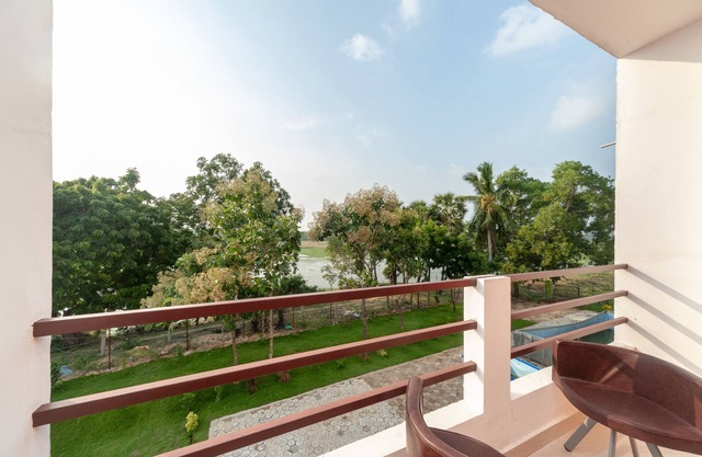 OYO 22532 Purple Lake View