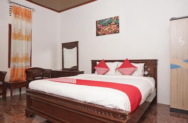 OYO 2410 Intan Hotel