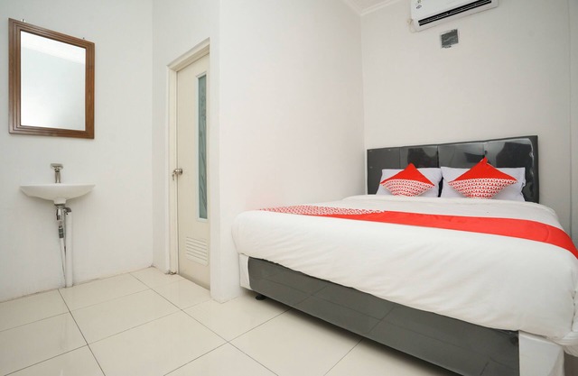 OYO 2492 Nindy Homestay