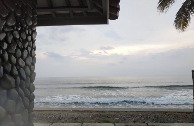 OYO 3303 Penginapan Putri Asih Sawarna