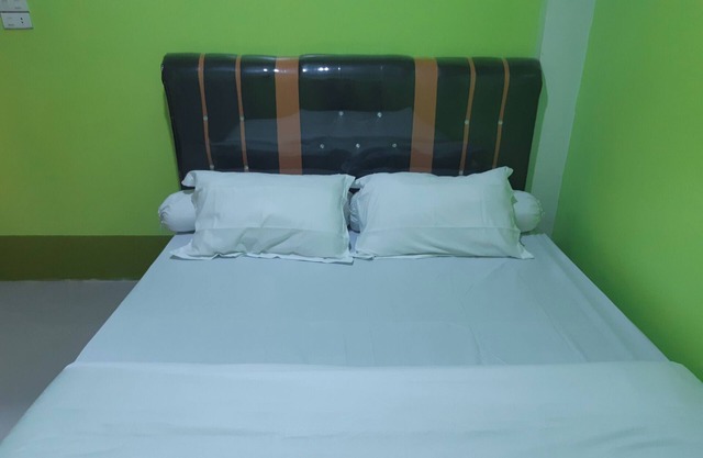 OYO 3487 Es Em Je Residence
