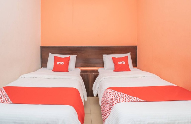 OYO 44078 The Island Hotel