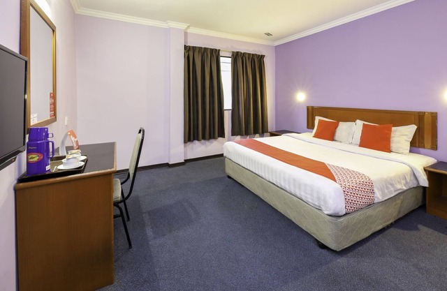 OYO 472 Comfort Hotel 1