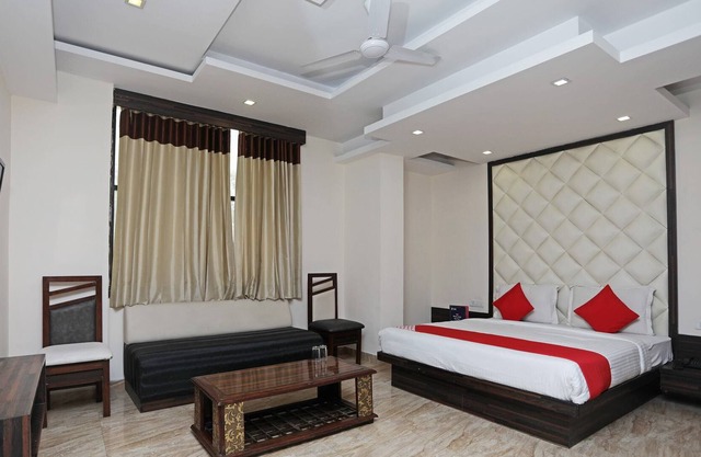 OYO 5183 Hotel Subhadra Residency