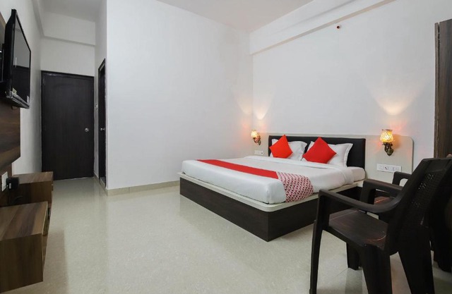 OYO 62422 Hotel Kriti Palace