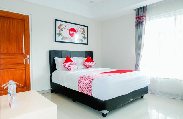 OYO 696 Hasanah Guest House Syariah De Saphire