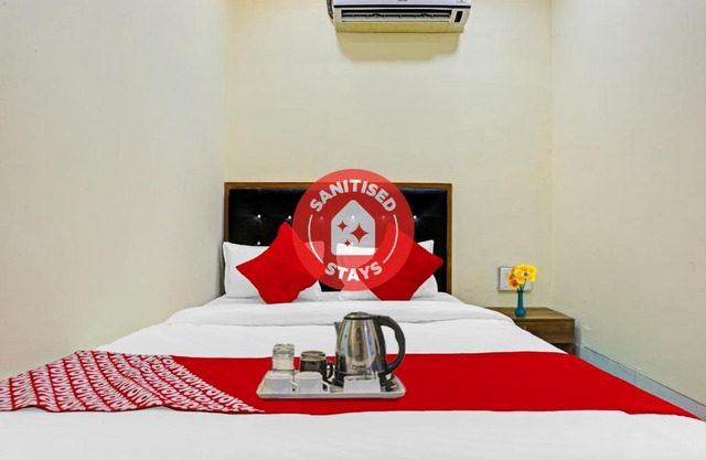 OYO 70191 Hotel Crown