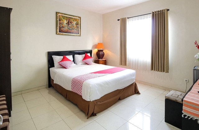 OYO 734 Tuban Torres Accomodation