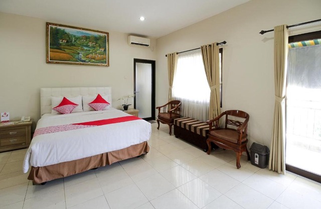OYO 734 Tuban Torres Accomodation