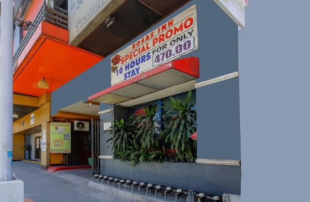 OYO 861 Rosas Travellers Inn