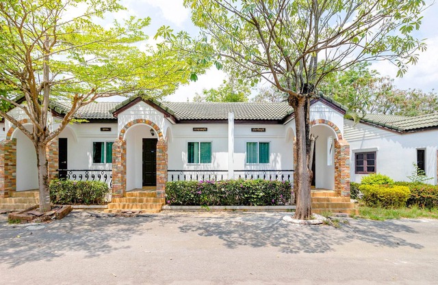 OYO 863 Davikarn Resort