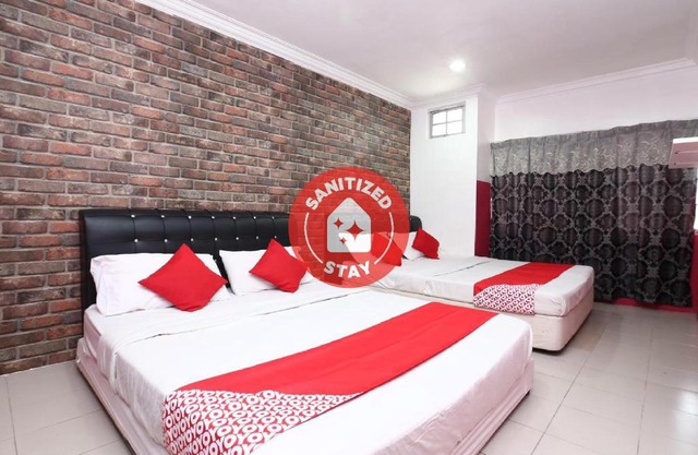 OYO 89498 Sri Seroja Inn Budget Hotel