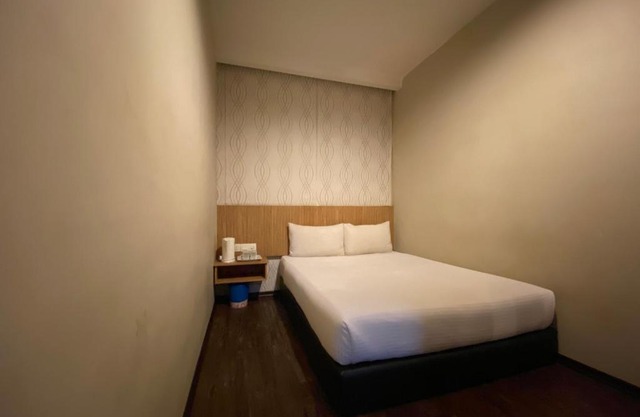 OYO 89752 7 Days Express Hotel