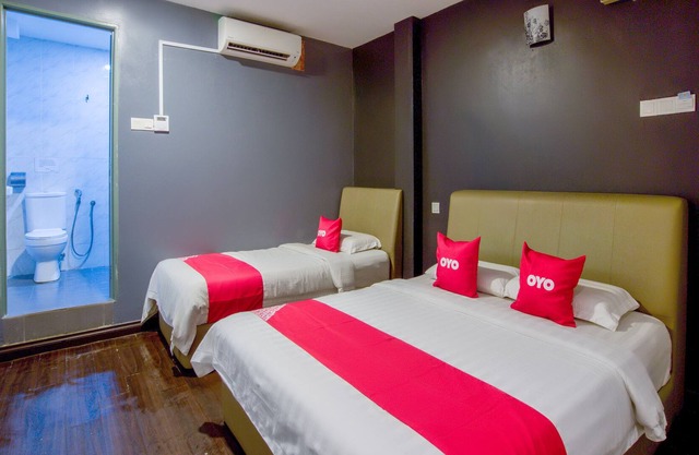 OYO 89895 Senses Budget Hotel