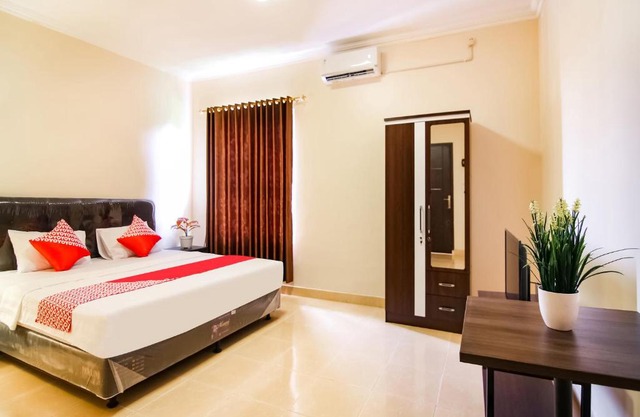 OYO 90186 Grand Aster