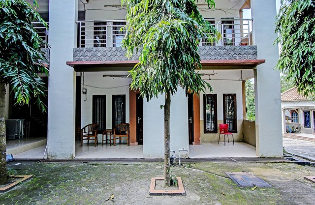 OYO 90476 Iksan Homestay Syariah