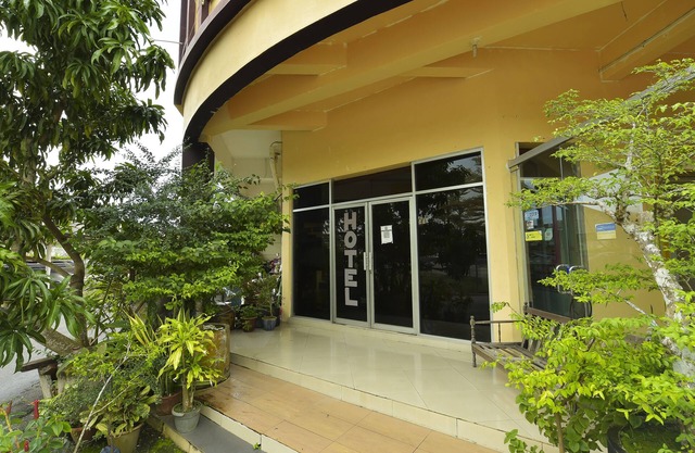 OYO 90494 Sam Huat Hotel