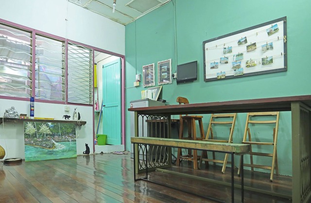OYO 90571 Red Door Homestay