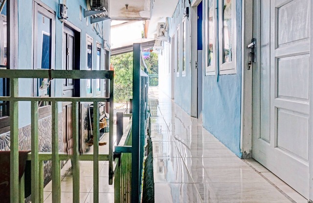 OYO 90594 Fajar Inn