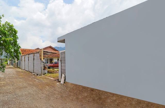 OYO 90809 Homestay Black Pink Merah Jambu Syariah