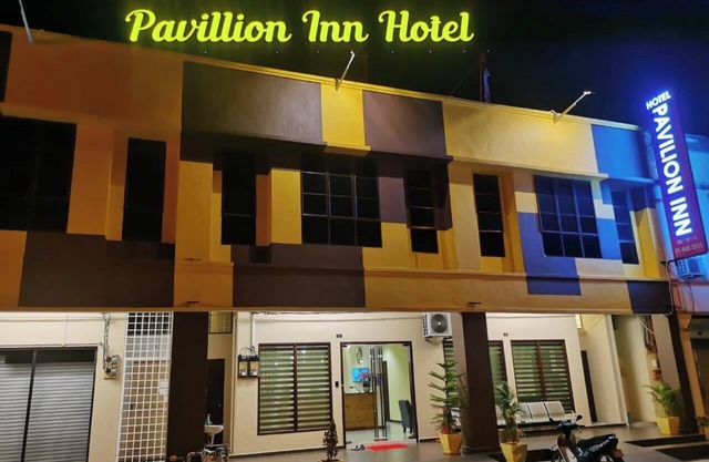 OYO 90883 Pavilion Inn Hotel