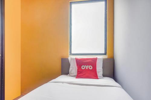 OYO 90949 Apartement Cibubur Village Kaisar Property