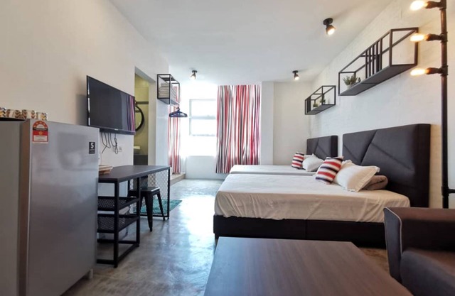 OYO 91032 Mwv Family Suite Room