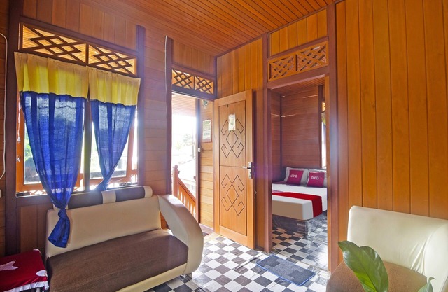 OYO 91246 Pulisan Ekowisata Homestay Near Wisata Pantai Desa Pulisan (Pulisan Beach Tour)