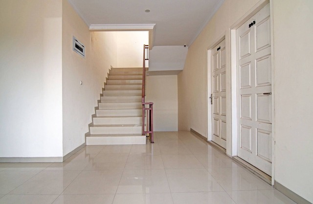 OYO 91269 R&s Living Residence