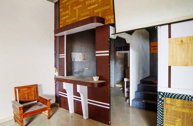 OYO 91647 Sanina Residence