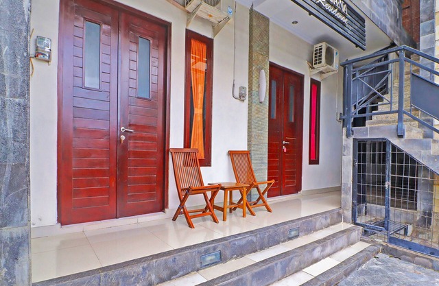 OYO 91933 Puri Gana Residence